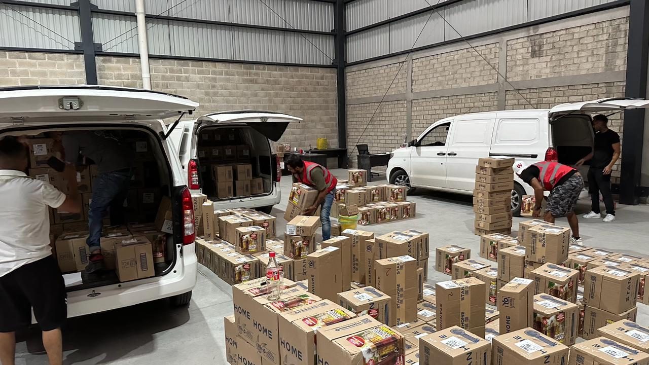 Almacén de Wepaak preparando envíos